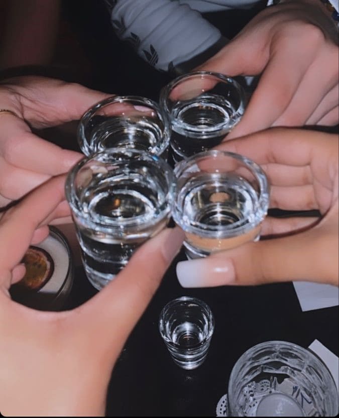how many shots of dry gin to get drunk