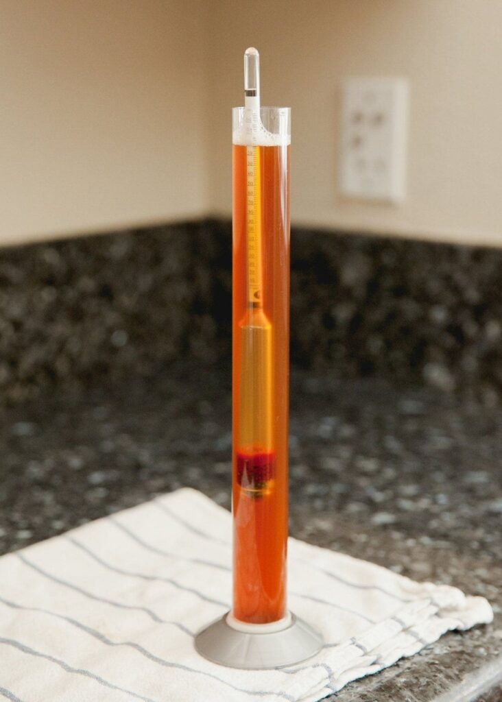 how to use a hydrometer for beer